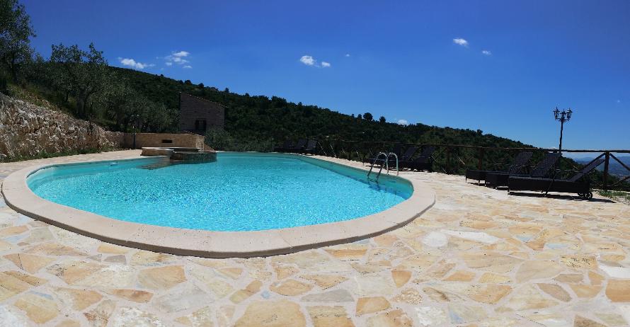piscina agriturismo il bastione